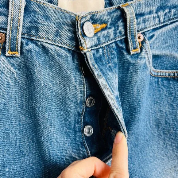 ❤️ Riley Vintage Levis re-done cut off highrise shorts, Size 29 H45 - Picture 4 of 11